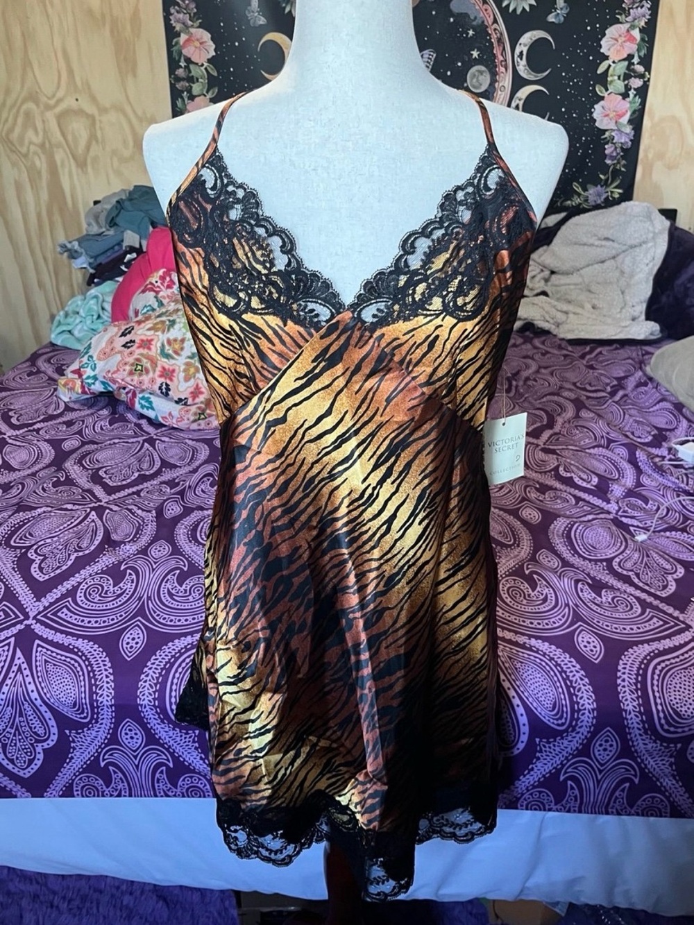 Vintage Victoria's Secret Tiger Stripe Lace Lingerie Slip size large